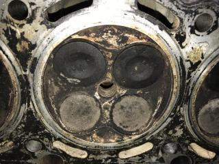 Головка блока цилиндров (ГБЦ) правая LS 430 2000-2006 XF30 4.3 3UZ-FE