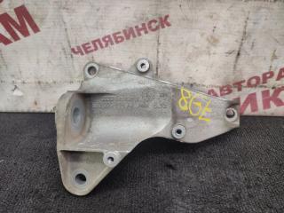 Кронштейн опоры кпп передний правый AUDI A4 B6 2005