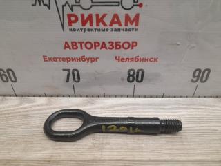 Буксировочный крюк SKODA YETI 2012