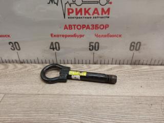 Буксировочный крюк RENAULT SANDERO 2013