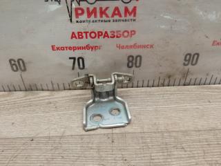 Петля дверная левая RENAULT SANDERO 2013