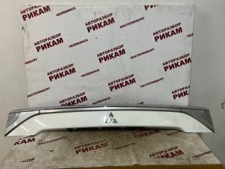 Накладка крышки багажника задняя MITSUBISHI OUTLANDER