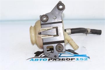 Бачок гур Maxima 1998-2003 a33 VQ20DE Бачок гур Maxima 1998-2003 a33 VQ20DE