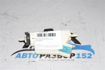 Запчасть замок лючка бензобака Infiniti M35