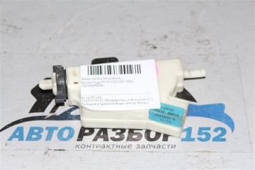 Запчасть замок лючка бензобака Infiniti M35