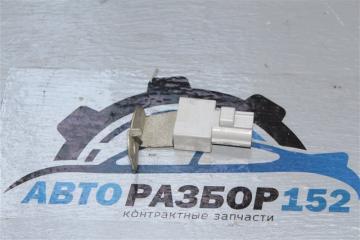 Запчасть реле Toyota Avensis 2008-2012