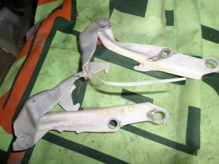 Петля капота передняя левая TOYOTA MARK II