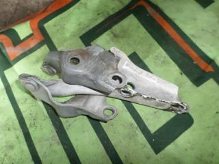 Петля капота передняя правая TOYOTA MARK II