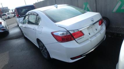 Стекло заднее HONDA ACCORD