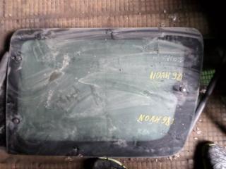 Стекло собачника правое TOYOTA NOAH