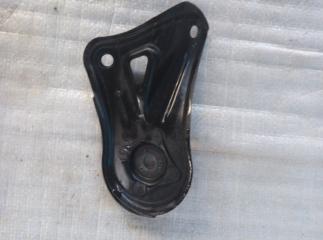 Крепление правое TOYOTA CAMRY