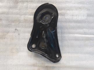 Крепление левое TOYOTA CAMRY