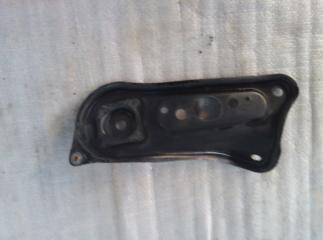 Крепление левое TOYOTA CAMRY