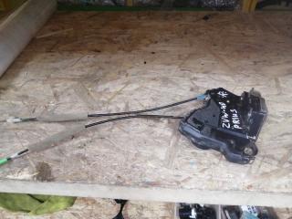 Замок двери передний правый TOYOTA PRIUS ALPHA