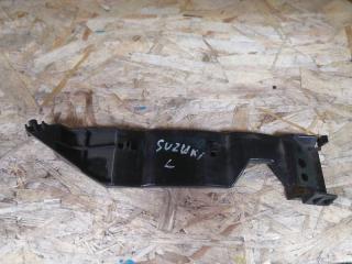 Крепление левое SUZUKI