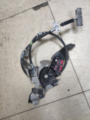 Педаль ручного тормоза TOYOTA PRIUS 2014