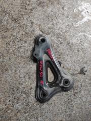 Кронштейн правый TOYOTA PRIUS 2014