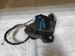 Замок двери передний правый TOYOTA COROLLA FIELDER