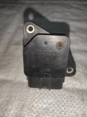 Запчасть расходомер воздушный TOYOTA IST