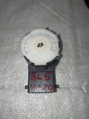 Запчасть сервопривод заслонки печки MAZDA AXELA