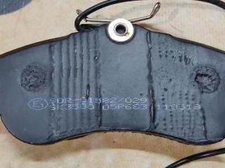 Тормозные колодки переднее