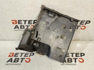 Фото запчасти крепление аккумулятора правое Land Rover Range Rover Sport 2011 контрактная запчасть Запчасть крепление аккумулятора правое Land Rover Range Rover Sport 2011