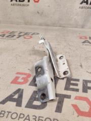 Запчасть петля капота передняя левая Mitsubishi Outlander