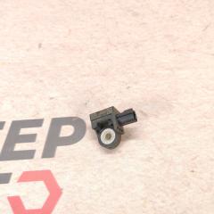 Запчасть датчик удара передний передний Kia Sorento 2013