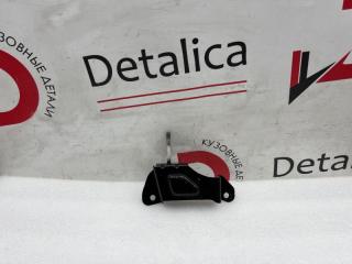 Фото запчасти кронштейн топливного бака Mercedes-Benz S-Class 2013-2020 Б/У запчасть Запчасть кронштейн топливного бака Mercedes-Benz S-Class 2013-2020