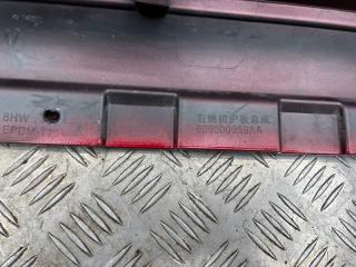 Накладка порога правая E5 2021-2024 1