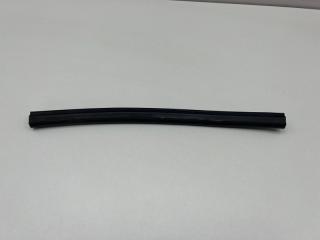 Запчасть уплотнитель капота Nissan X-Trail 2013-2022