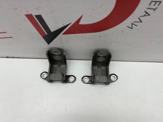 Запчасть петли двери передние Nissan Patrol 2010-2020