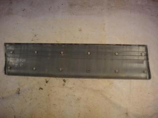 Молдинг двери передний правый Pajero 1991 V33V 6G72