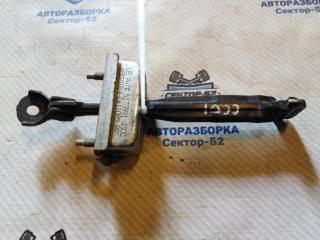 Запчасть ограничитель двери задний Chevrolet Cruze 2011 J300 F16D3 95021014 Б/У Ограничитель двери задний Chevrolet Cruze 2011 J300 F16D3 95021014 Б/У