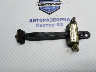 Ограничитель двери задний левый Hyundai Tucson 2006