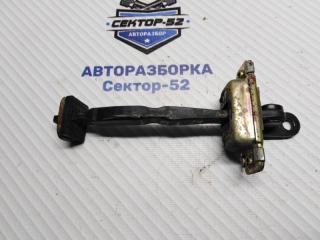 Ограничитель двери задний правый Hyundai Tucson 2006