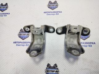 Петля двери передняя правая Hyundai Tucson 2007
