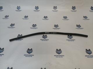Уплотнитель капота задний Nissan Qashqai 2011