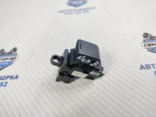 Кнопка стеклоподъемника Nissan Qashqai 2009