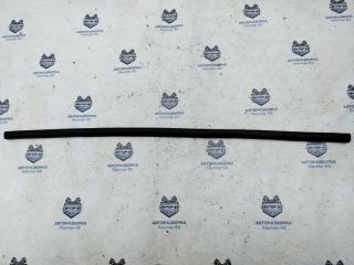 Уплотнитель капота Hyundai IX35 2010