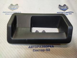 Запчасть накладка ручки двери внутренняя задняя левая Volkswagen Caddy 2013
