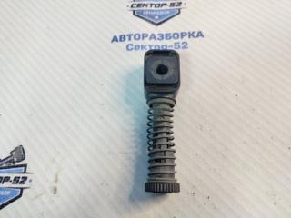 Фиксатор троса КПП Volkswagen Tiguan 2011