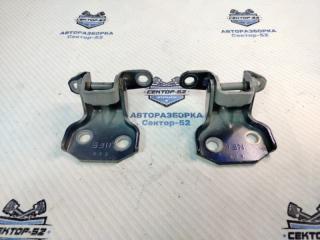 Петля двери передняя правая Subaru Outback 2012