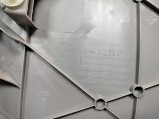 Обшивка стойки задняя левая RAV4 2010 ZSA30 3ZR-FAE Обшивка стойки задняя левая RAV4 2010 ZSA30 3ZR-FAE