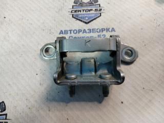 Петля двери задняя правая Nissan Qashqai 2008