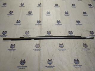 Уплотнитель стекла двери задний левый Volvo XC90 2010