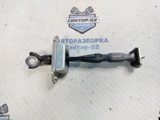 Ограничитель двери задний Nissan Qashqai+2 2013