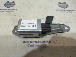 Датчик airbag левый Subaru Tribeca 2009