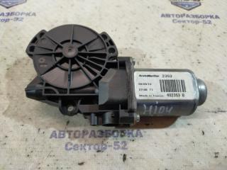 Мотор стеклоподъемника задний правый Hyundai IX35 2010