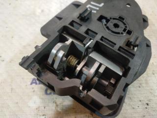 Ручка двери внутренняя левая IX35 2010 LM G4KD Ручка двери внутренняя левая IX35 2010 LM G4KD